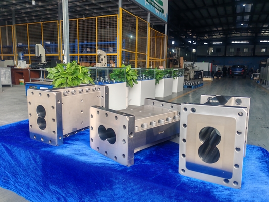 Barrels for twin screw extruder machine in plastic extrusion line